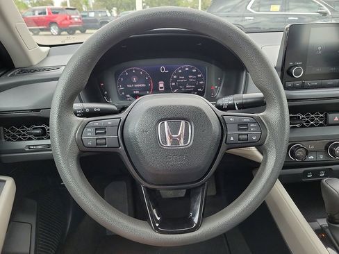 Used 2023 Honda Accord LX image 24