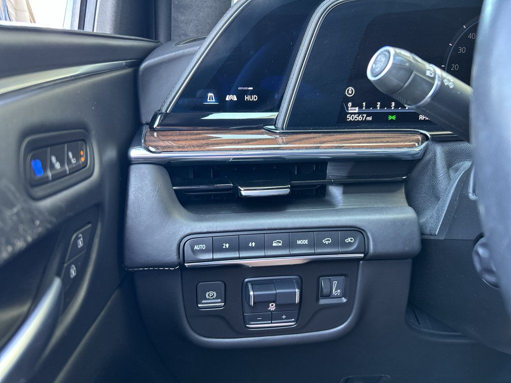 Used 2022 Cadillac Escalade Sport Platinum AWD/4WD image 29
