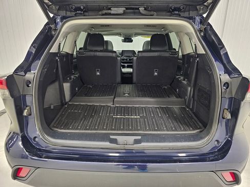 Used 2022 Toyota Highlander XLE image 19