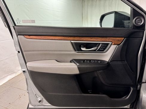 Used 2019 Honda CR-V Touring image 15