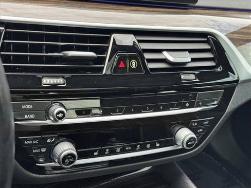 Used 2020 BMW 530i xDrive w/ Premium Package AWD/4WD image 15