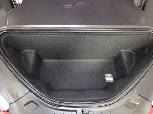 Used 2020 Tesla Model S Long Range Plus image 16