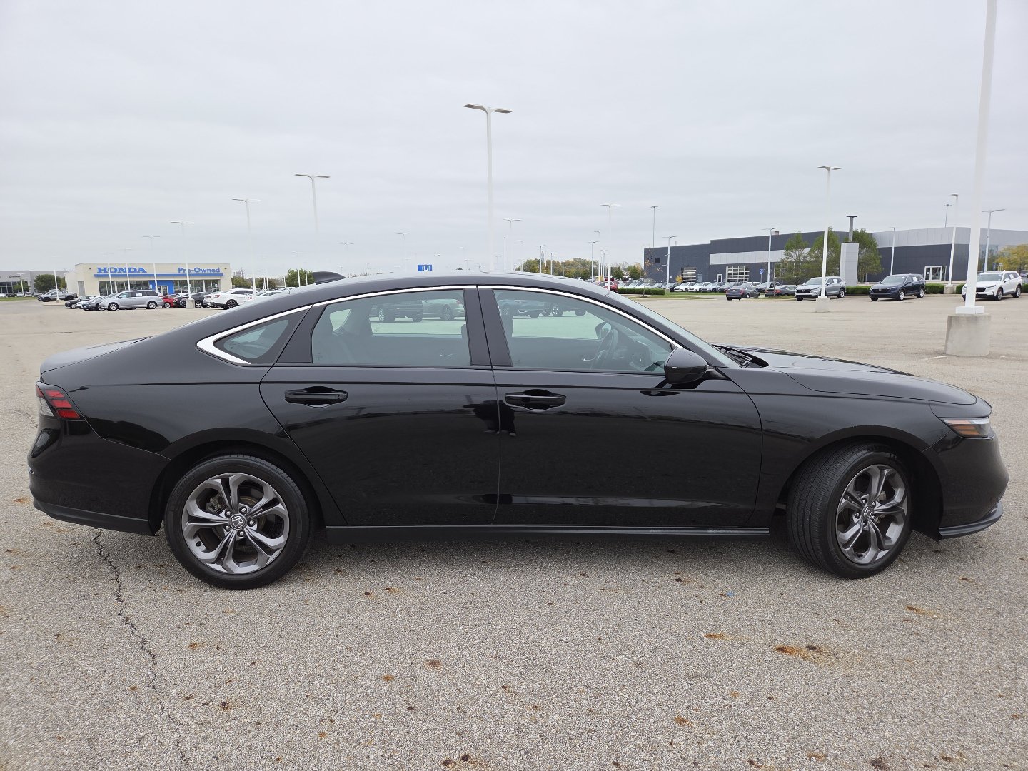 Used 2024 Honda Accord EX image 18