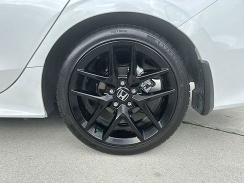 Used 2025 Honda Civic Sport image 11