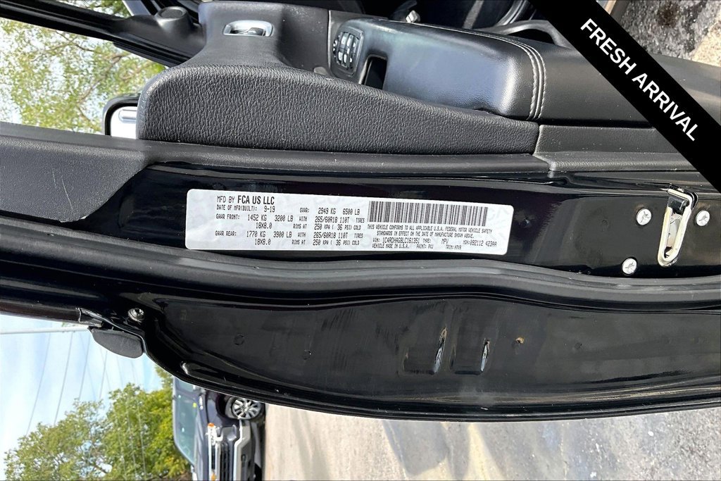 Used 2020 Dodge Durango SXT w/ 3rd Row Seating Group RWD image 18