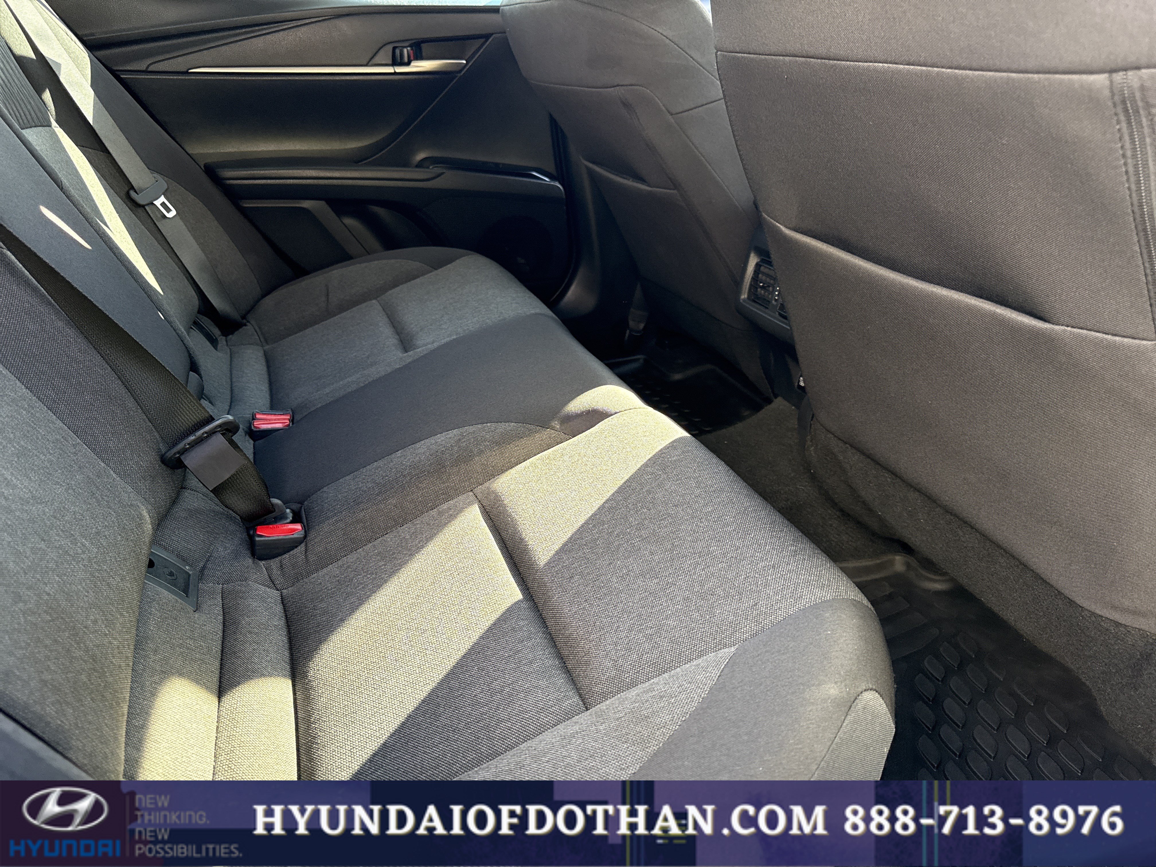 Used 2025 Toyota Camry LE w/ Convenience Package FWD image 14