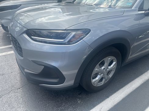 Used 2024 Honda HR-V LX image 2