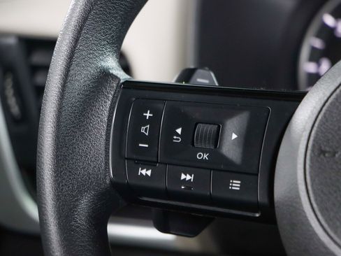 Used 2023 Nissan Rogue SV image 13