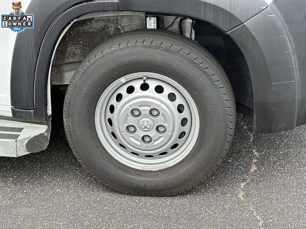 Used 2025 RAM ProMaster 2500 w/ U-Haul Equipment Group FWD image 7