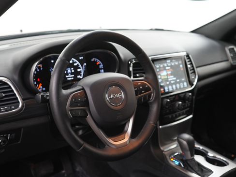 Used 2019 Jeep Grand Cherokee Altitude image 20