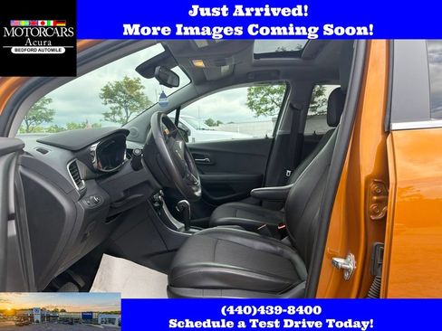 Used 2017 Chevrolet Trax LT w/ Sun & Sound Package FWD image 9