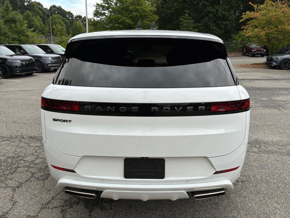 Certified 2025 Land Rover Range Rover Sport Dynamic SE AWD/4WD image 14