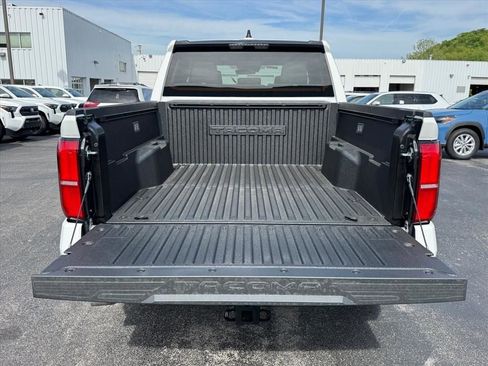 New 2026 Toyota Tacoma SR5 AWD/4WD image 16