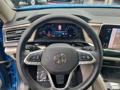 Certified 2025 Volkswagen Atlas SEL image 29