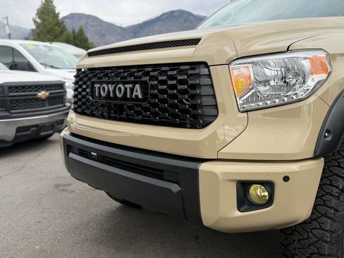 Used 2017 Toyota Tundra Limited w/ Limited Premium Package image 28