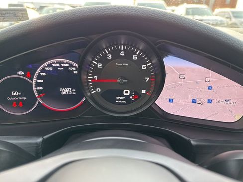 Used 2022 Porsche Panamera 4 Platinum Edition image 25