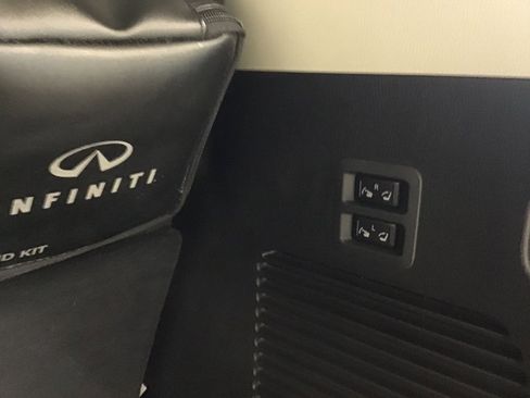 Used 2022 INFINITI QX80 Premium Select w/ All-Season Package image 8