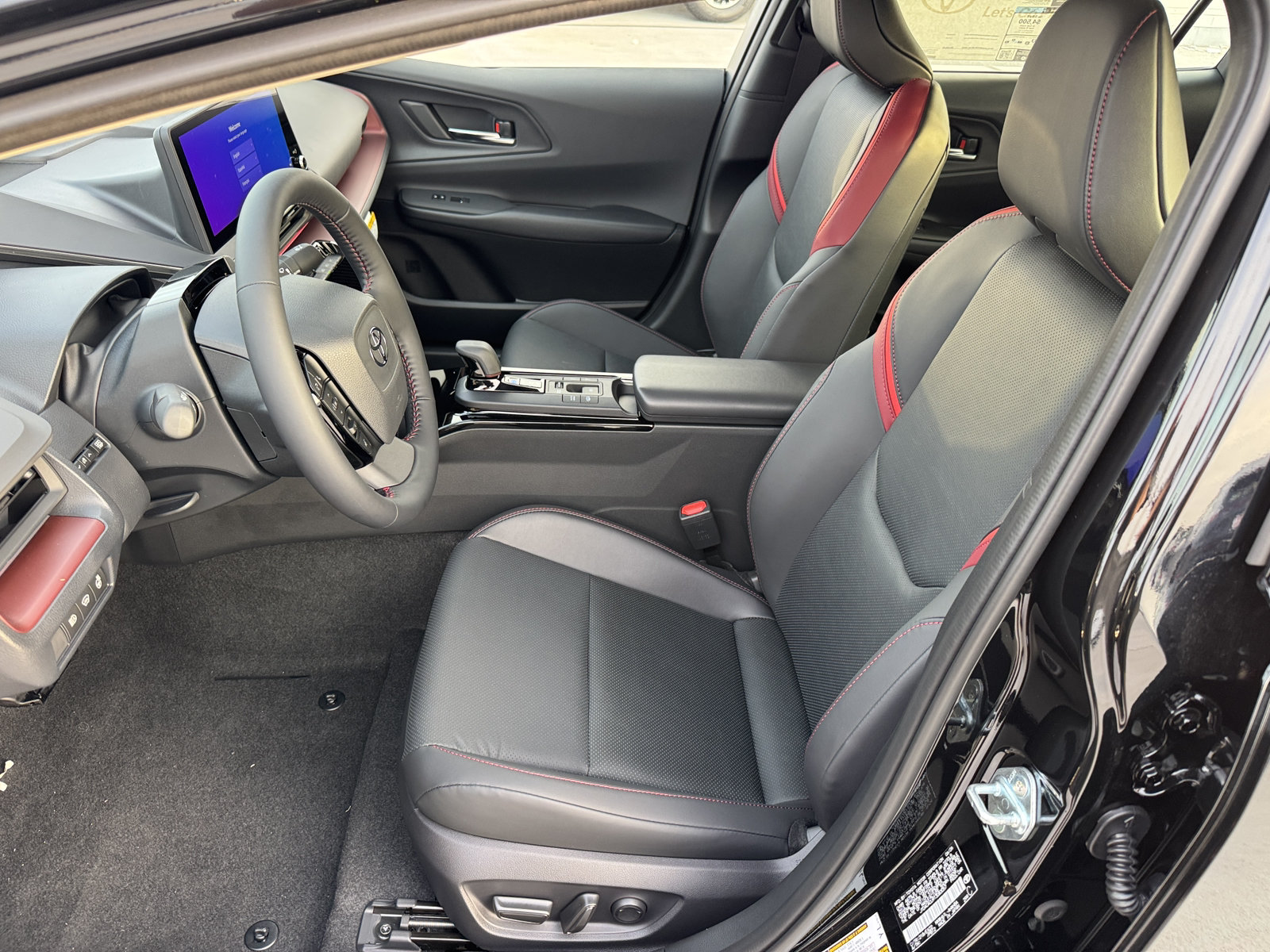 New 2026 Toyota Prius Plug-In Hybrid FWD image 2