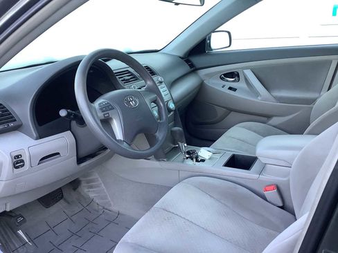 Used 2009 Toyota Camry LE image 3