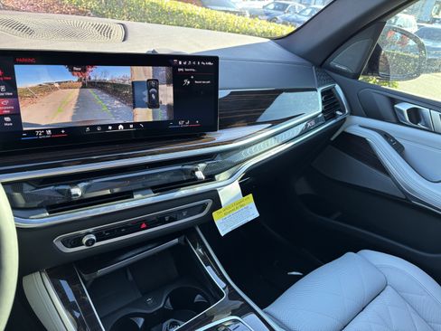 Used 2026 BMW X5 xDrive40i w/ M Sport Package image 17