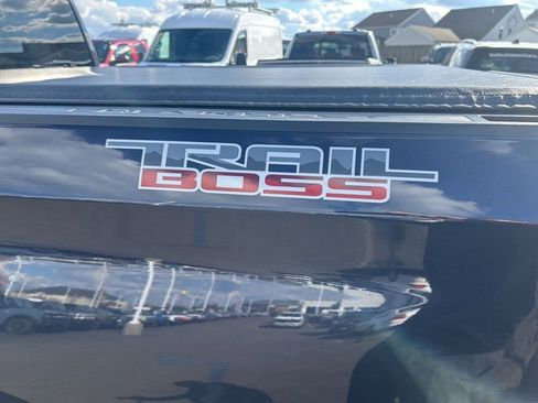 Used 2022 Chevrolet Silverado 1500 LT Trail Boss image 14