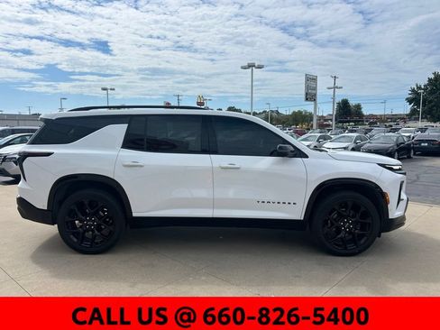 Used 2024 Chevrolet Traverse RS AWD/4WD image 4