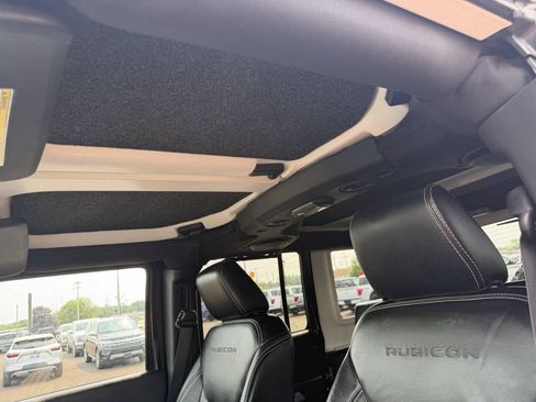 Used 2013 Jeep Wrangler Unlimited Rubicon w/ Dual Top Group AWD/4WD image 16