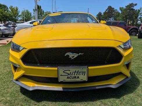 Used 2018 Ford Mustang GT Premium w/ Equipment Group 401A RWD image 18