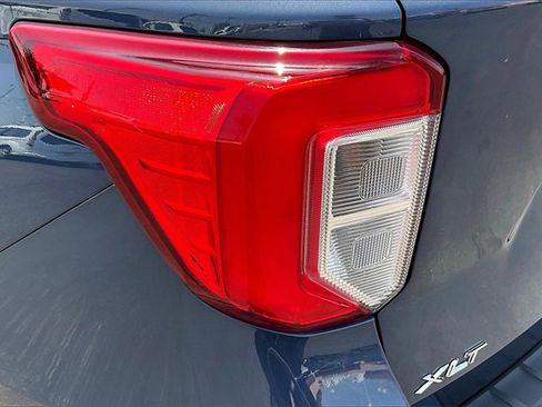 Certified 2021 Ford Explorer XLT w/ Equipment Group 202A image 31