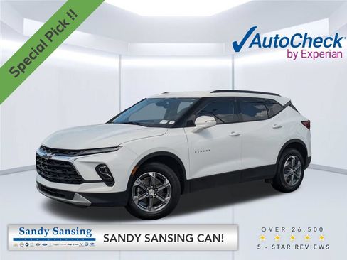 Used 2024 Chevrolet Blazer LT FWD image 1