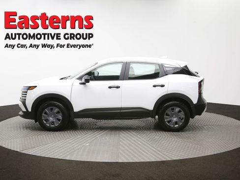 Used 2025 Nissan Kicks S image 59