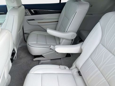 New 2026 Buick Enclave Avenir w/ Super Cruise Package image 12