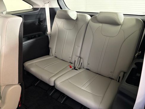 New 2026 Kia Sorento S w/ S Panoramic Sunroof Package FWD image 39