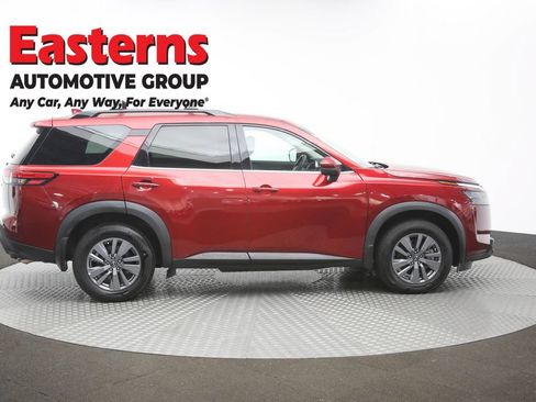 Used 2024 Nissan Pathfinder SV AWD/4WD image 46