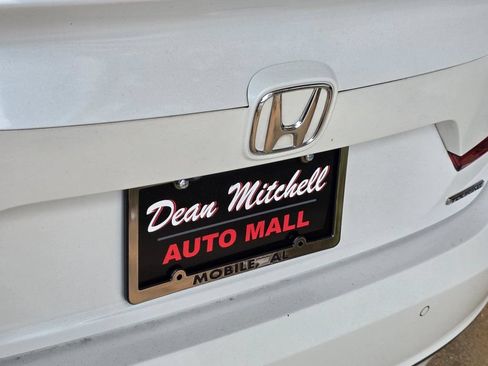 Used 2018 Honda Accord Touring image 31