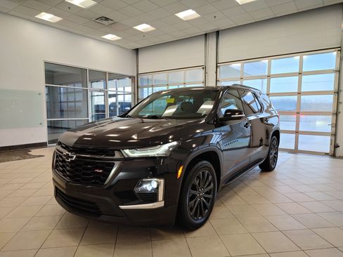 Used 2022 Chevrolet Traverse RS image 8