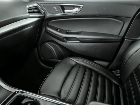 Used 2019 Ford Edge SEL w/ Equipment Group 201A image 31