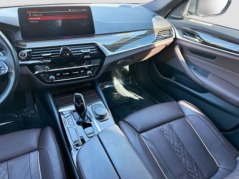 Certified 2023 BMW 540i w/ Premium Package image 24