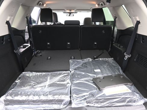 New 2026 Nissan Pathfinder SL FWD image 16