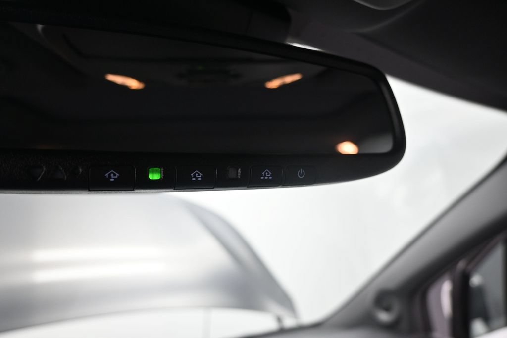 Used 2024 Toyota Sienna XSE w/ XSE Plus Package AWD/4WD image 30