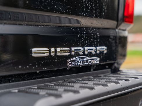 Used 2025 GMC Sierra 3500 Denali w/ Denali Reserve Package image 29