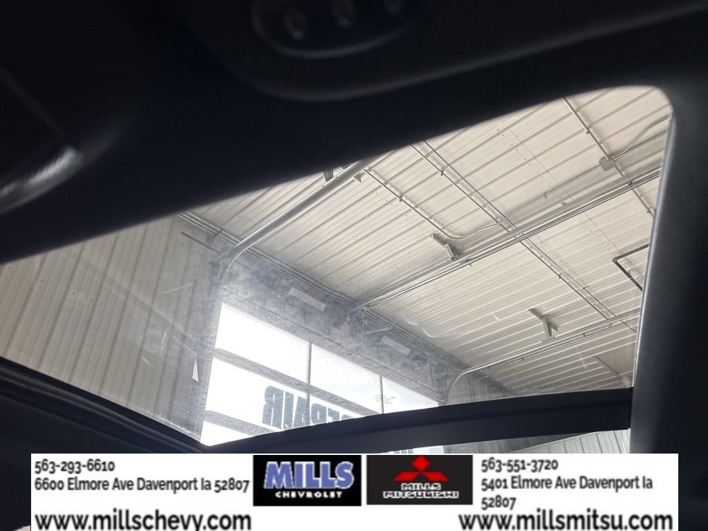 Used 2022 Ford Edge ST-Line w/ Cold Weather Package AWD/4WD image 27