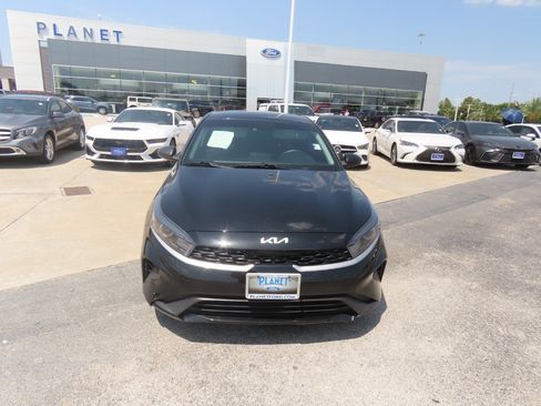 Used 2024 Kia Forte LX FWD image 5