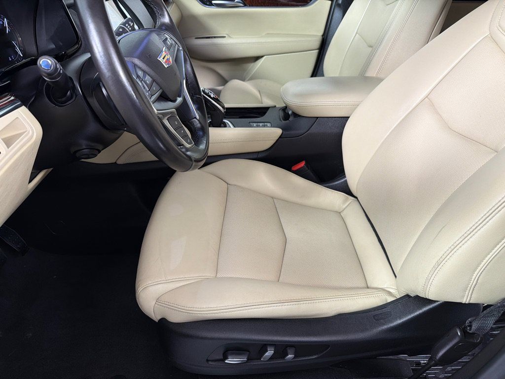 Used 2019 Cadillac XT5 Luxury AWD/4WD image 10
