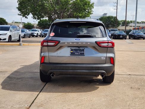Used 2025 Ford Escape ST-Line FWD image 7