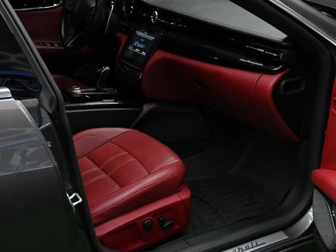 Used 2017 Maserati Quattroporte GTS GranSport RWD image 46