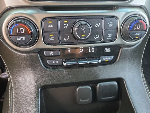 Used 2019 Chevrolet Suburban LS w/ All-Season Package AWD/4WD image 27
