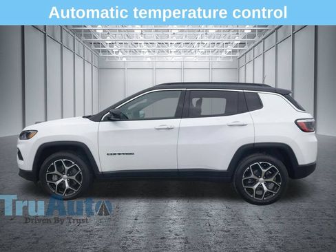 Used 2024 Jeep Compass Limited AWD/4WD image 4