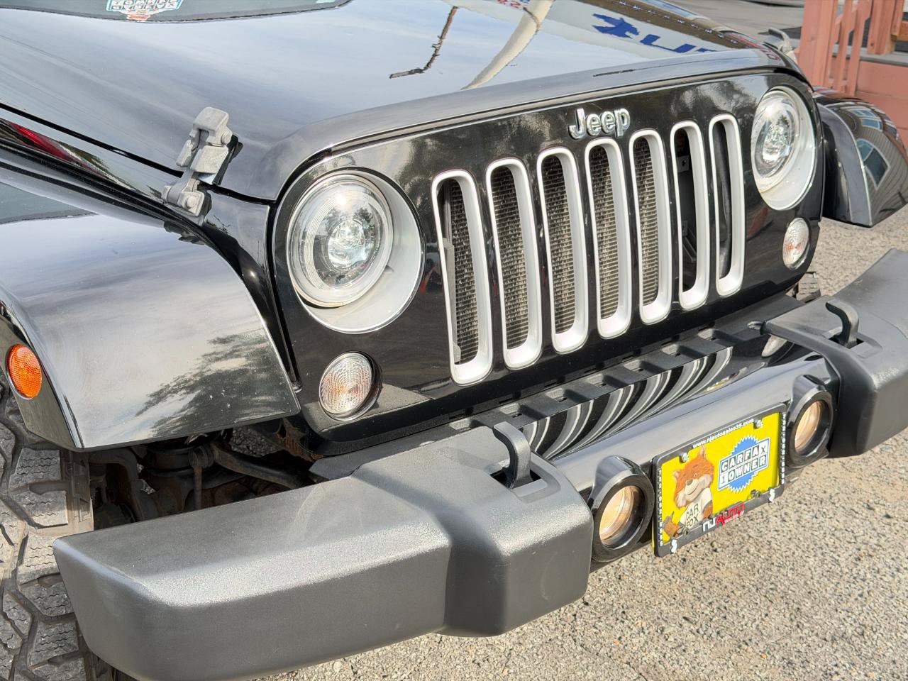Used 2016 Jeep Wrangler Unlimited Sahara w/ Connectivity Group AWD/4WD image 90
