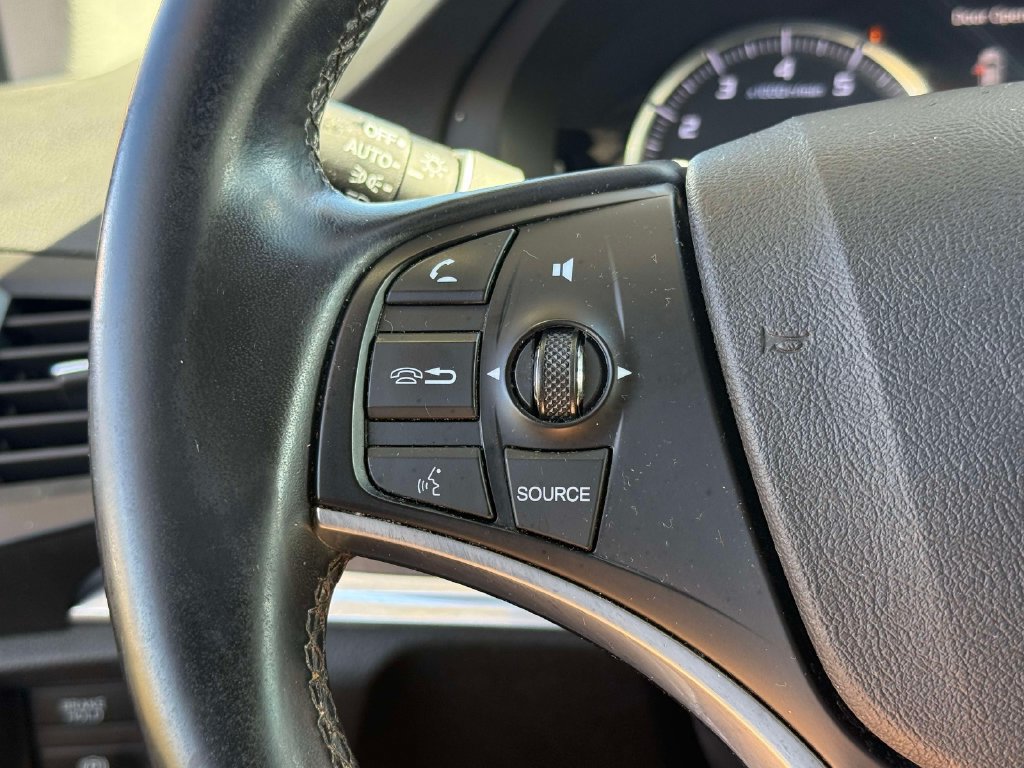 Used 2020 Acura MDX w/ Technology Package AWD/4WD image 30